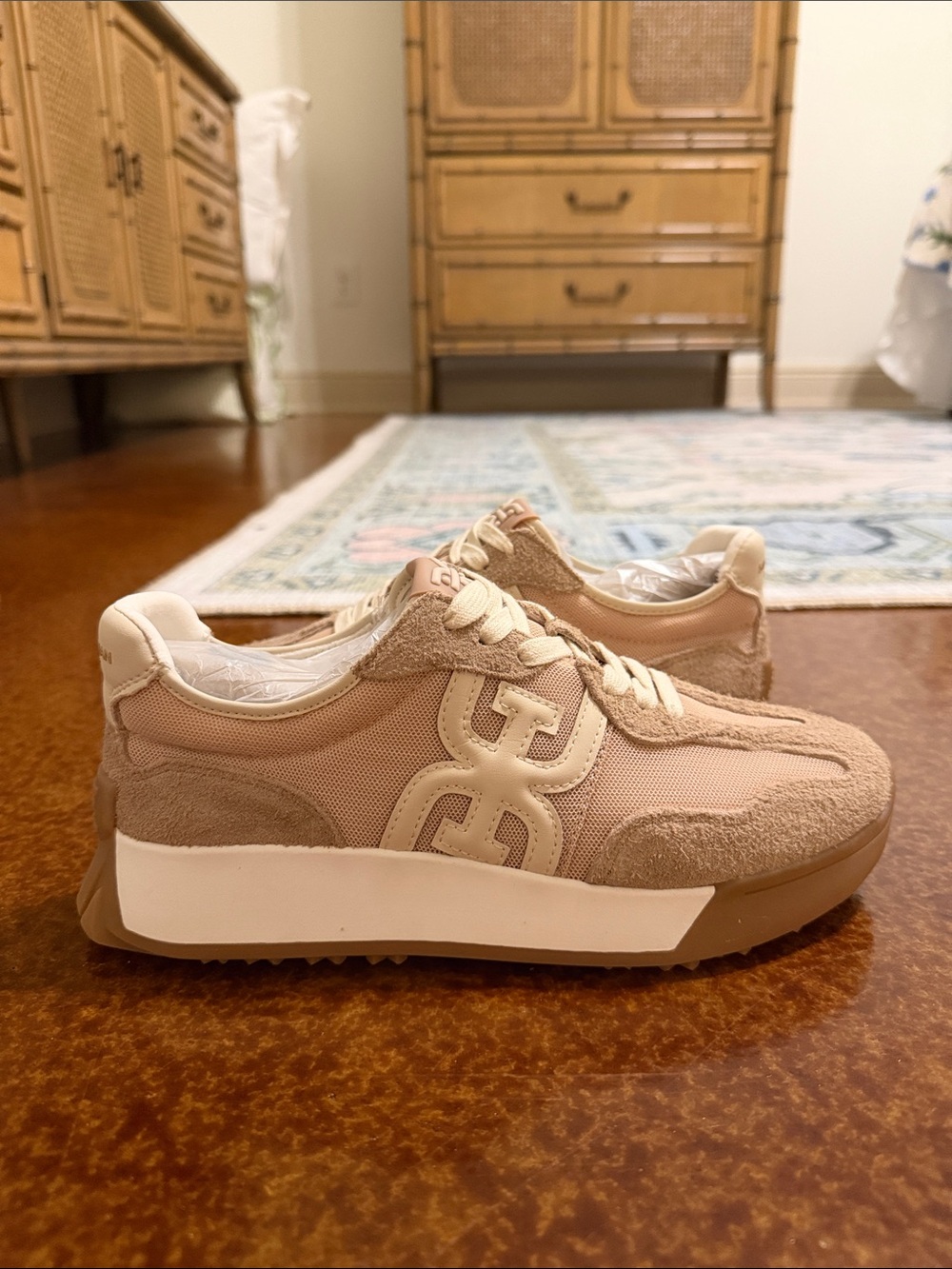 Sam Edelman Langley Tan Sneakers
